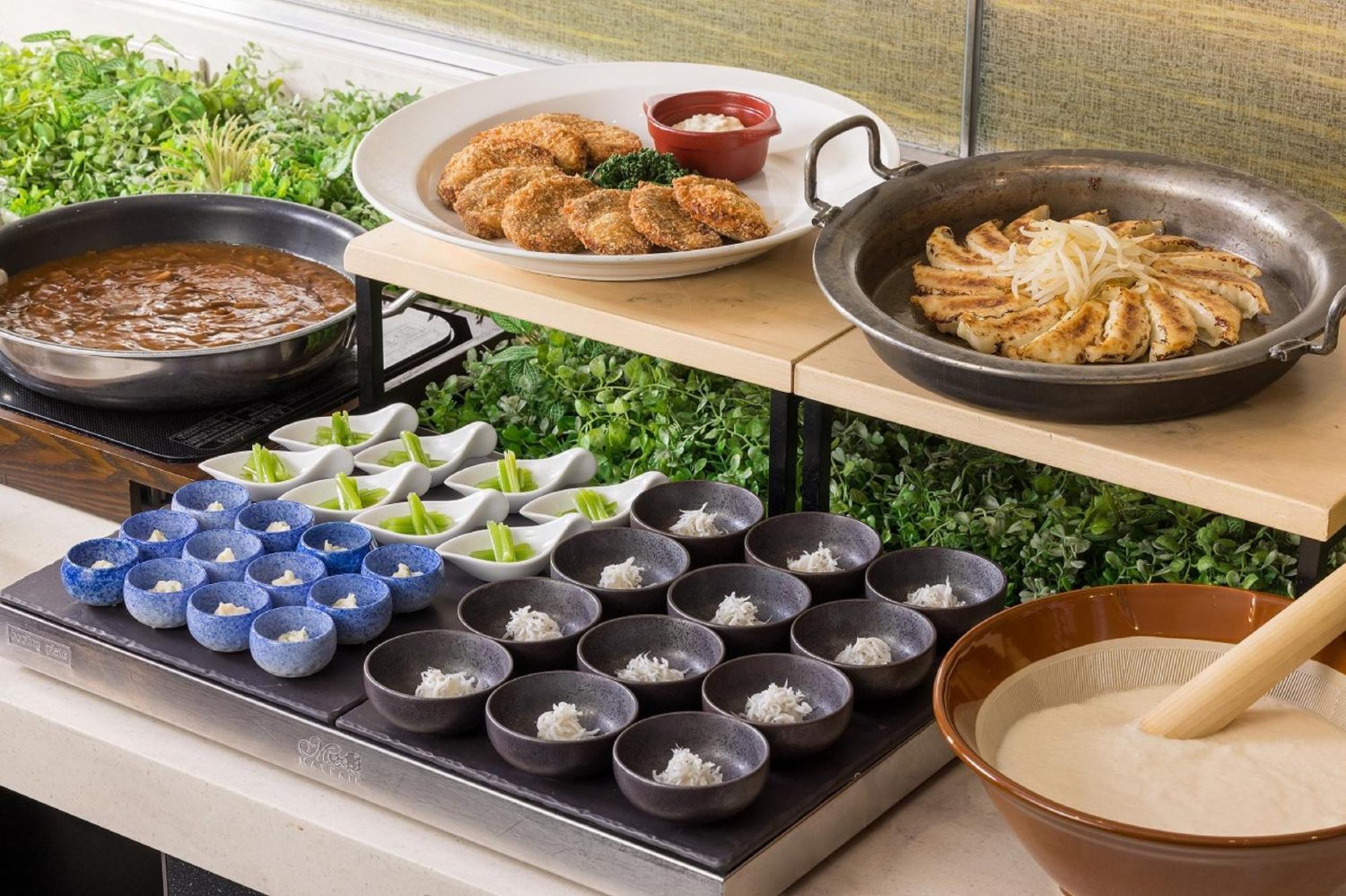 Hotel Associa Shizuoka Luaran gambar A buffet at a restaurant